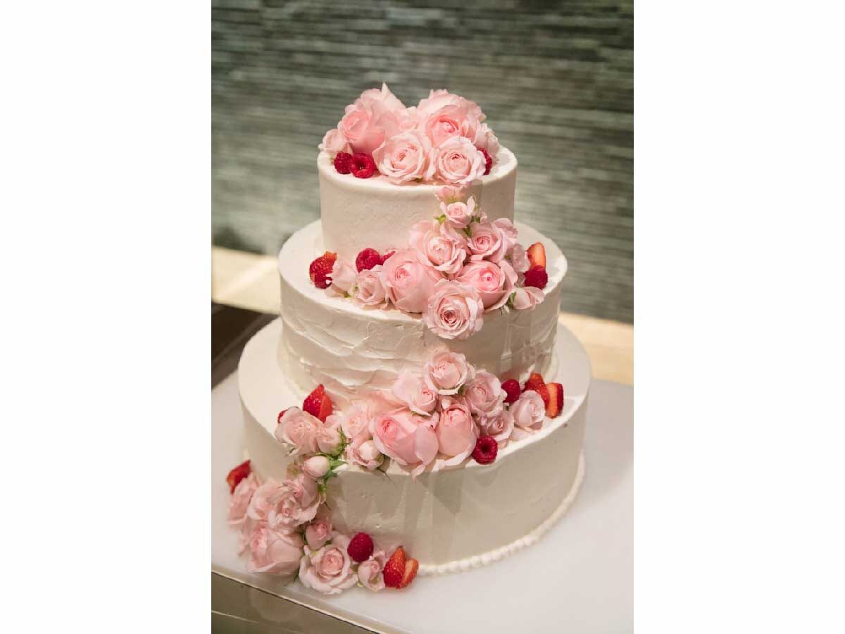ウエディングケーキ 新潟県魚沼市 甘泉堂 Patisserie Kansendo